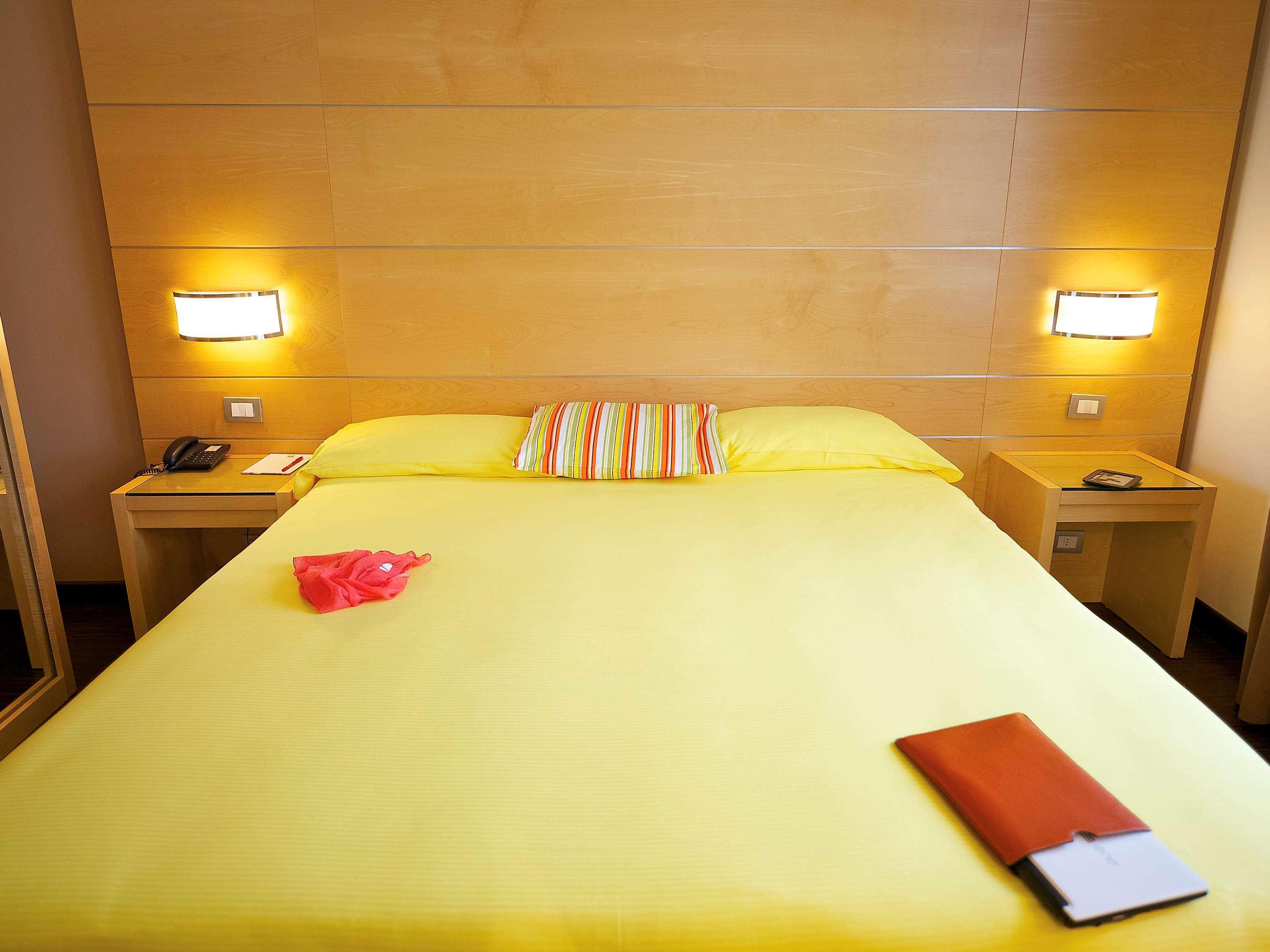 Ibis Styles Parma Toscanini Ngoại thất bức ảnh