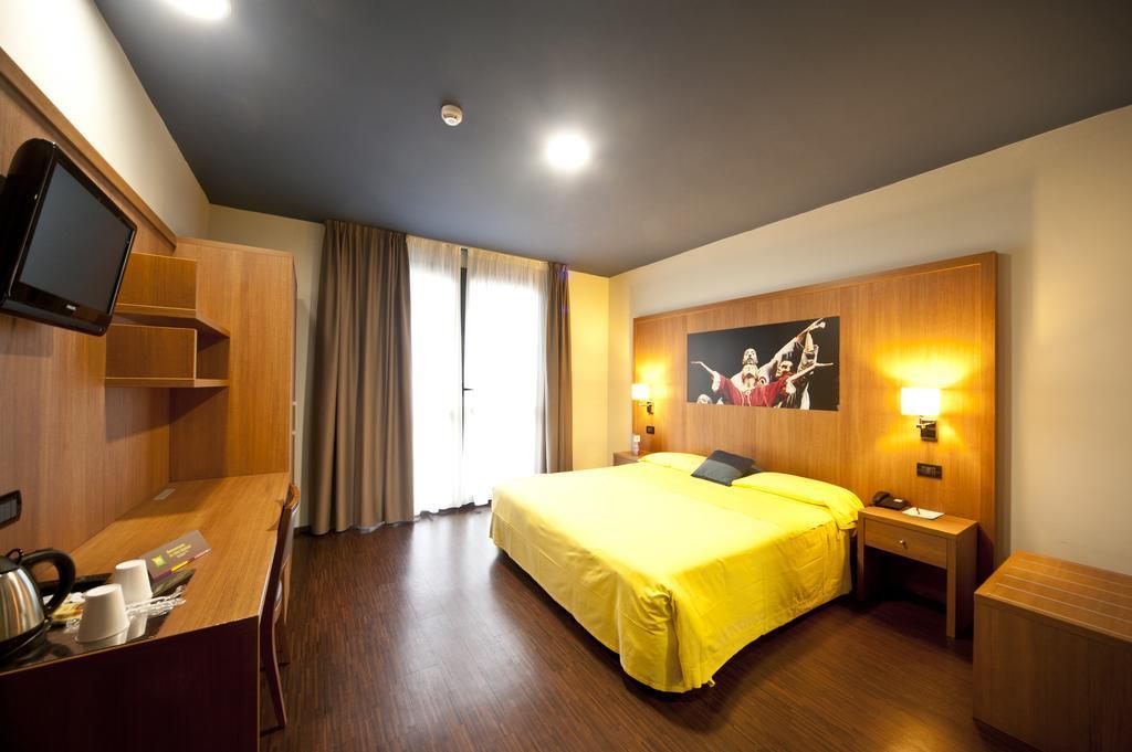 Ibis Styles Parma Toscanini Ngoại thất bức ảnh