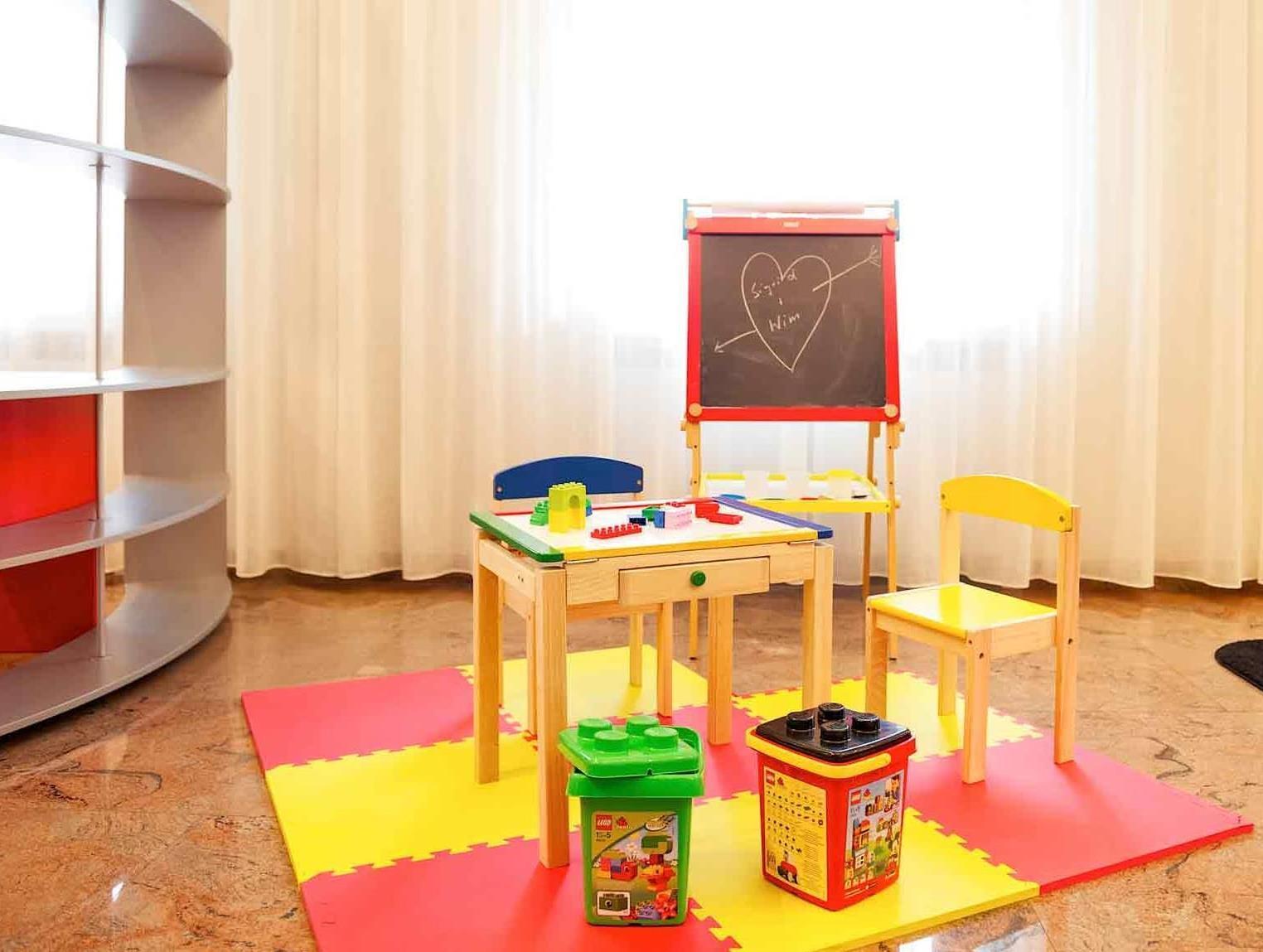 Ibis Styles Parma Toscanini Ngoại thất bức ảnh