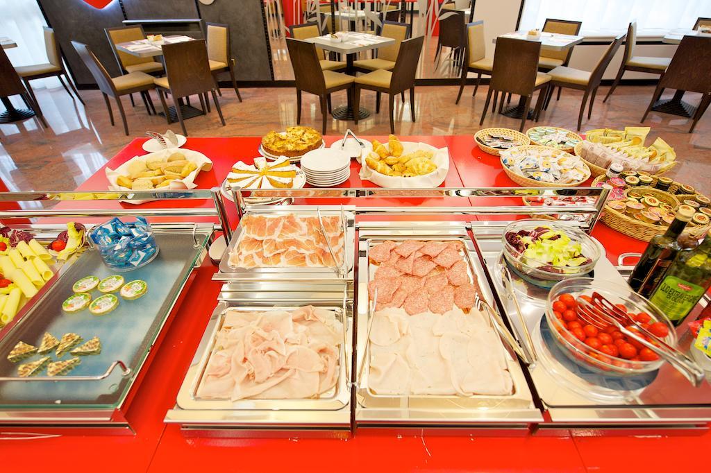 Ibis Styles Parma Toscanini Ngoại thất bức ảnh