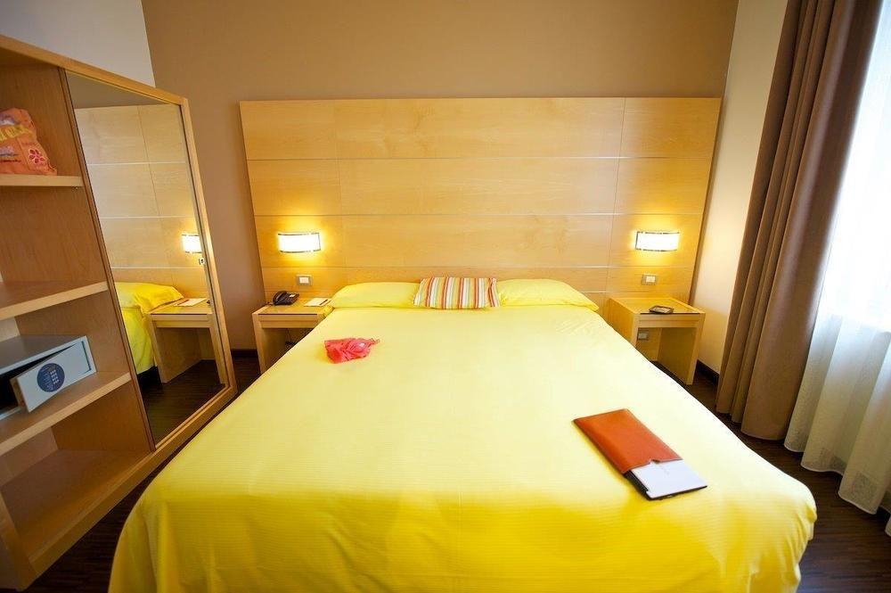 Ibis Styles Parma Toscanini Ngoại thất bức ảnh