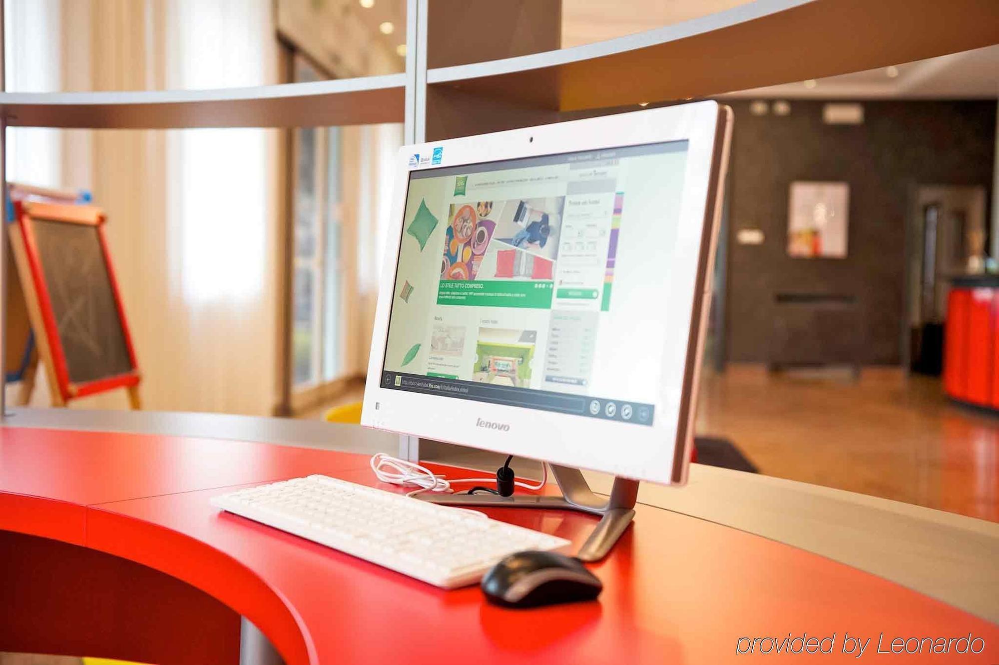Ibis Styles Parma Toscanini Ngoại thất bức ảnh