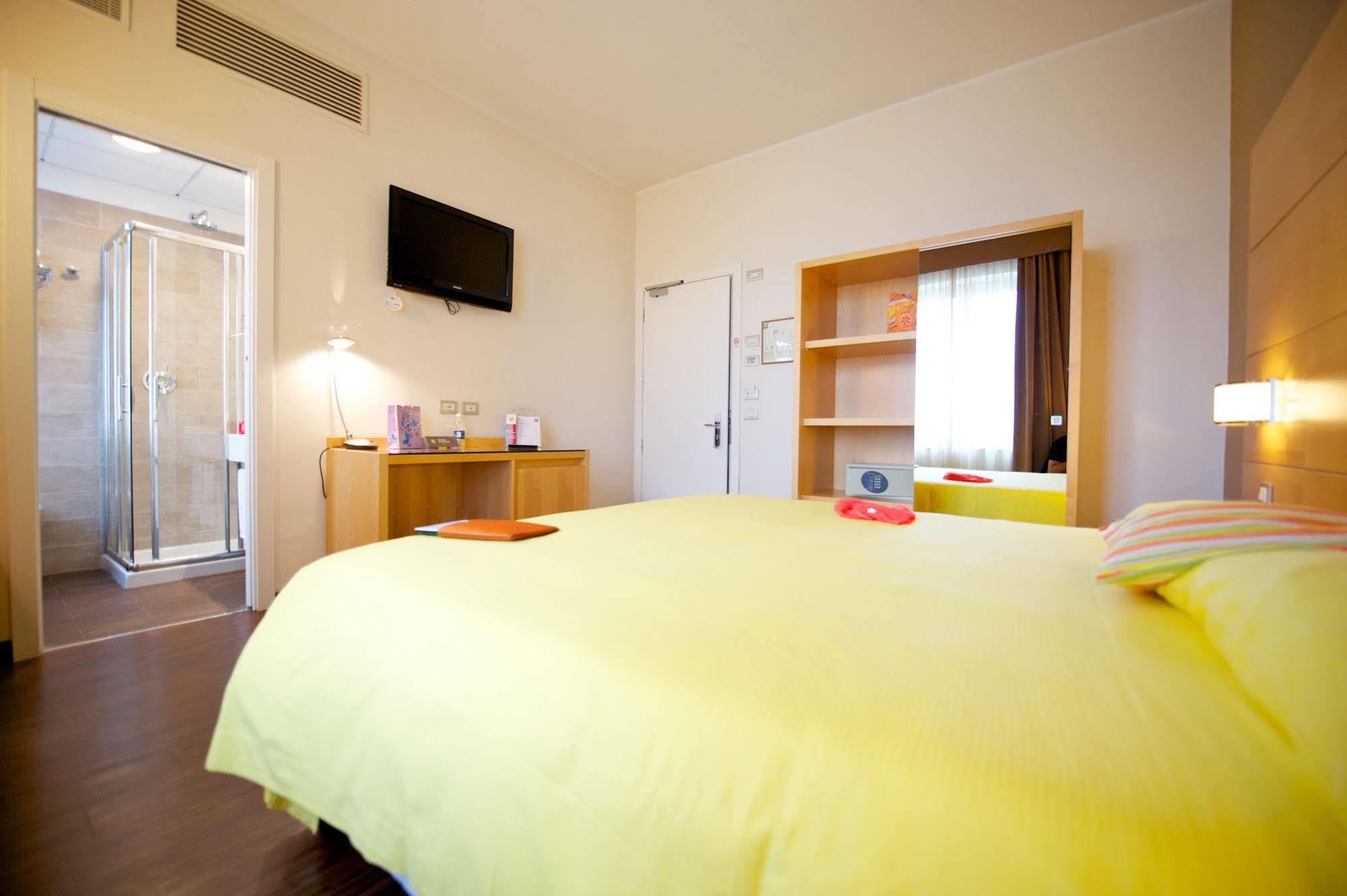 Ibis Styles Parma Toscanini Ngoại thất bức ảnh